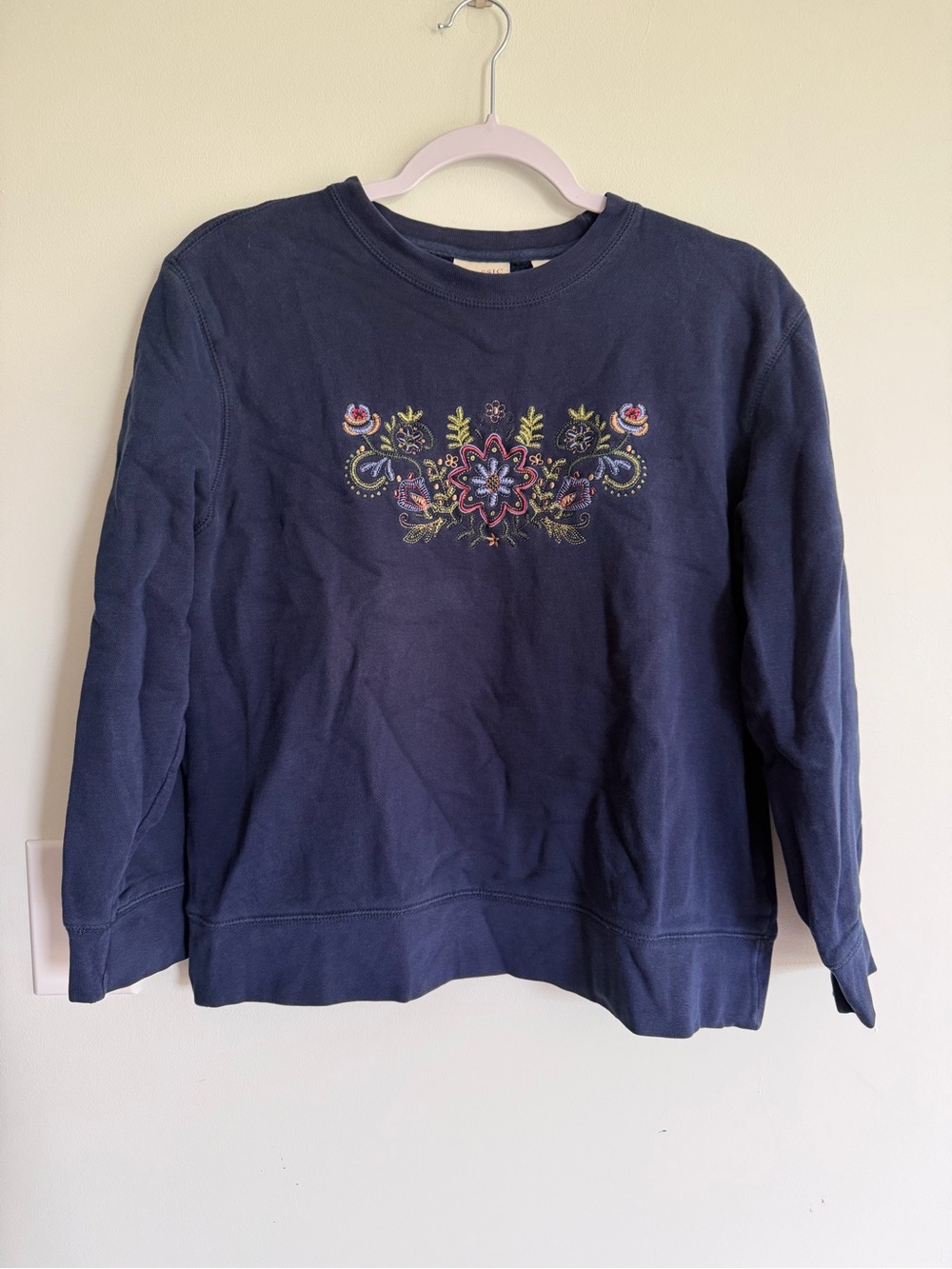 Classic Elements Navy Embroidered Floral Crewneck Sweatshirt Grandmacore